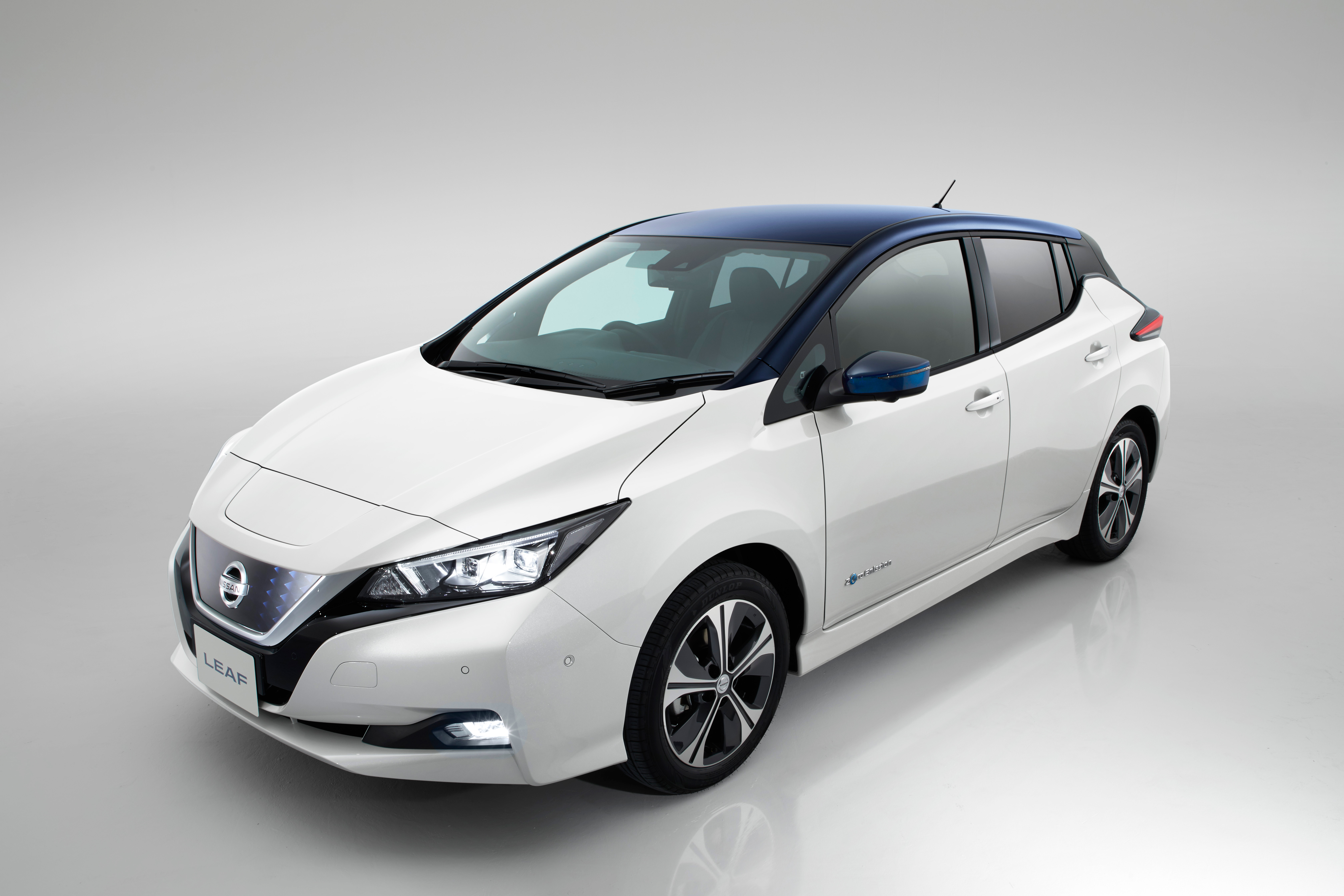 日產(chǎn)軒逸純電亮相北京車展，開啟家用電動車新篇章